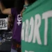 A Sociedade Brasileira de Pediatria alerta para riscos de retrocesso com o decreto que suspende resolução do Conanda sobre aborto legal em casos de estupro e pede debate amplo no Senado.