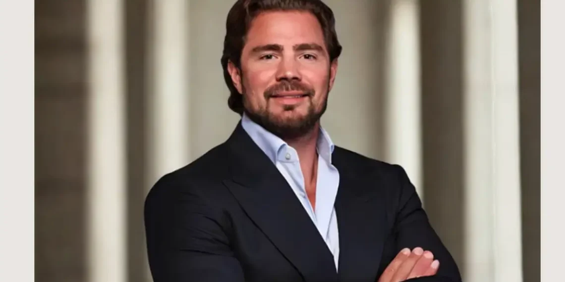 Justiça Federal decide manter a prisão de Daniel Vorcaro, sócio do Banco Master, investigado por fraudes financeiras durante a Operação Compliance Zero. Entenda os motivos da decisão e os desdobramentos do caso.