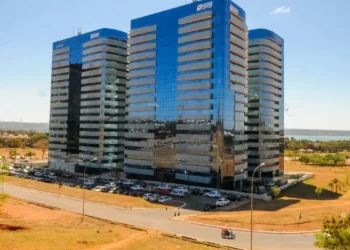 Justiça Federal confirma que bloqueio de R$ 12,2 bilhões na Operação Compliance Zero não atinge o BRB. Banco reforça transparência e compromisso com normas do sistema financeiro.