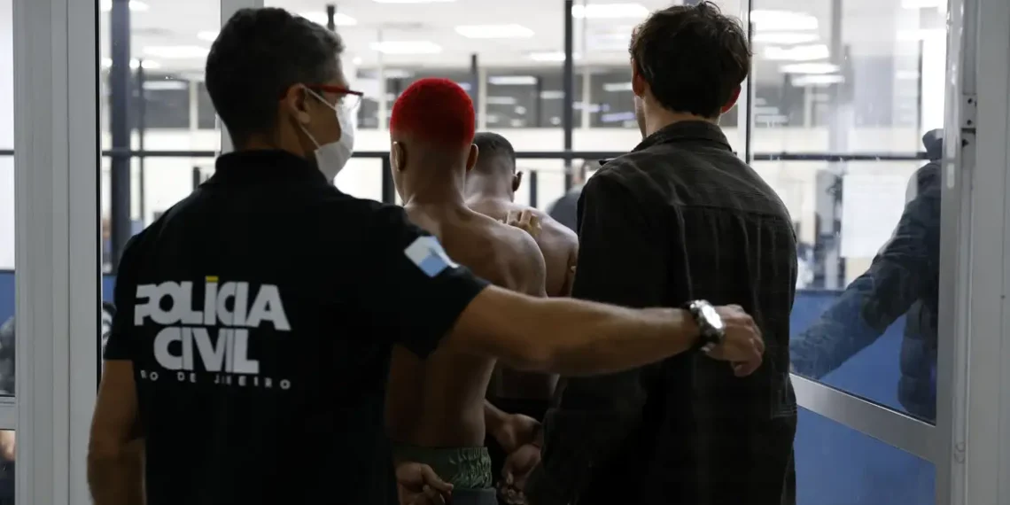 Sindpol-RJ cobra do governo estadual a regulamentação do adicional de 100% nas pensões por morte de policiais civis previsto na Lei Complementar 204/2022.
