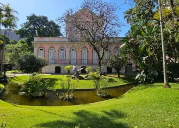 Primeira FliRui reúne grandes nomes da cultura e celebra o ano em que o Rio é Capital Mundial do Livro pela Unesco.