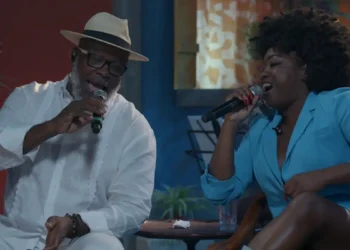 Os cantores PH Mocidade e Andréia Caffé, do Terreiro de Crioulo, participam do Samba na Gamboa, apresentado por Teresa Cristina, neste domingo (2), às 13h, na TV Brasil.