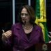 Em discurso no Senado, Damares Alves critica prisão domiciliar de Jair Bolsonaro, acusa o STF de perseguição política e alerta para precedentes judiciais perigosos.