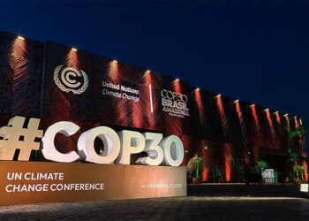 Cúpula do Clima em Belém reúne 57 chefes de Estado e lança o Fundo Florestas Tropicais para Sempre, proposta do Brasil para financiar a preservação ambiental.