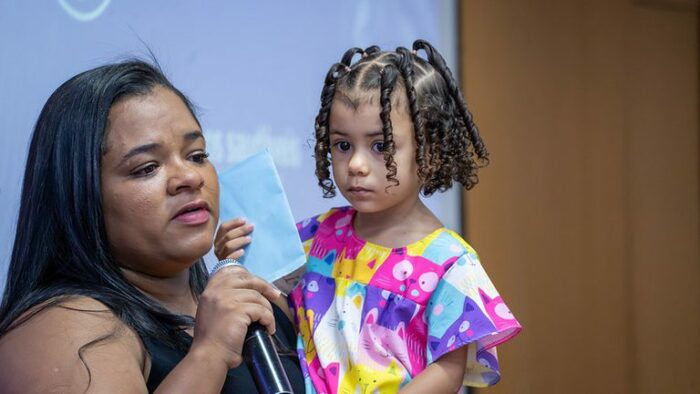 Ministério da Saúde lança curso do Método Canguru e guia de cuidado neonatal para qualificar o pré-natal e reduzir complicações da prematuridade. País está entre os 10 com maiores taxas de nascimentos prematuros.