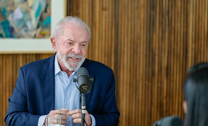 Lula criticou o PL antifacção aprovado pela Câmara, dizendo que as mudanças fragilizam o combate ao crime organizado. Governo pede ao Senado para restabelecer o texto original.
