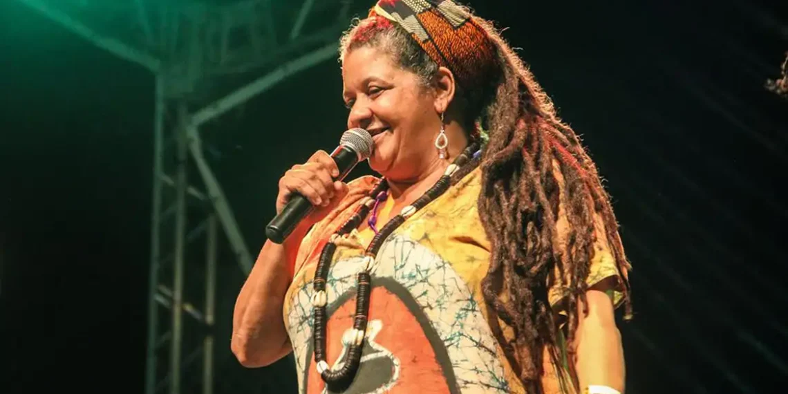 Sonora Brasil conclui sua 27ª edição em Paraty com apresentações gratuitas e lançamento de série documental. Festival celebrou ancestralidade, diversidade e encontros musicais que percorreram o país no biênio 2024-2025.