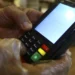 O Banco Central publicou novas regras para arranjos de pagamento, responsabilizando bandeiras como Visa e Mastercard pelas transações e reforçando a segurança, a transparência e a prevenção a fraudes no Sistema de Pagamentos Brasileiro (SPB).