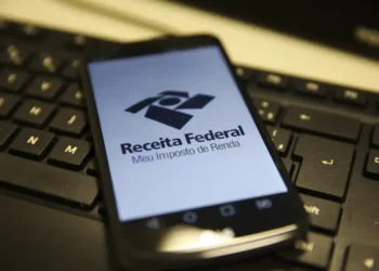 Receita Federal libera nesta sexta (21) consulta ao lote de restituição de fevereiro para contribuintes que estavam na malha fina e regularizaram pendências. Mais de 214 mil pessoas serão contempladas.