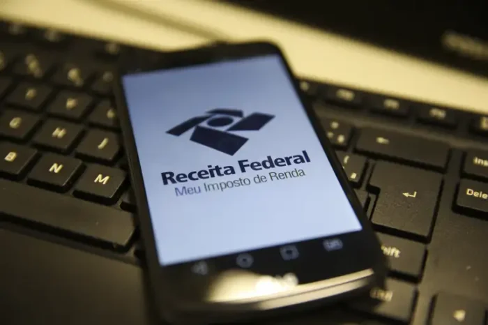 Receita Federal libera nesta sexta (21) consulta ao lote de restituição de fevereiro para contribuintes que estavam na malha fina e regularizaram pendências. Mais de 214 mil pessoas serão contempladas.