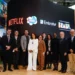 Embratur e Netflix lançam guia virtual que apresenta destinos turísticos do Brasil inspirados em produções nacionais. Primeira fase destaca a Amazônia e será expandida em 2026.