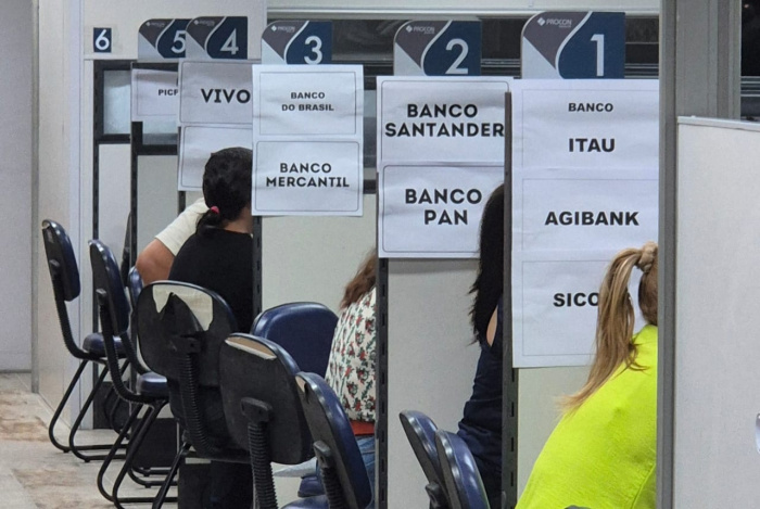 O 4º Mutirão de Negociação de Dívidas do Procon Vitória começou com descontos de até 97% e mais de R$ 545 mil em dívidas renegociadas. A ação segue até sexta-feira (14), na Casa do Cidadão, em Itararé.