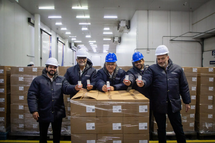 Primeiro lote de insulina glargina produzido via PDP chega ao SUS. Até dezembro, mais 4,7 milhões de unidades serão entregues, fortalecendo a produção nacional e a autonomia do sistema de saúde.