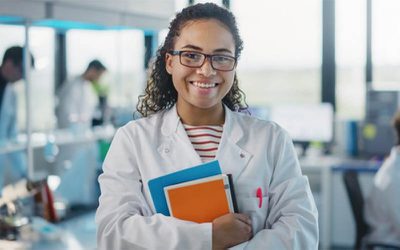 AfirmaSUS inicia atividades no mês da Consciência Negra, com 124 projetos selecionados para levar ações integradas de saúde a territórios vulnerabilizados, valorizando saberes locais e enfrentando desigualdades no SUS.