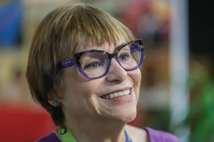 Senado abre exposição “Mulheres na Redemocratização”, que homenageia comunicadoras, ativistas e parlamentares fundamentais na construção da Constituição de 1988. Evento terá seminário e documentário.