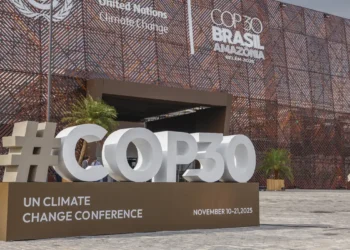 A Cúpula do Clima em Belém chega ao fim nesta sexta (7) com debates sobre transição energética, financiamento climático e os 10 anos do Acordo de Paris. O evento antecede a COP30 e reúne mais de 70 países em busca de soluções para a crise climática.