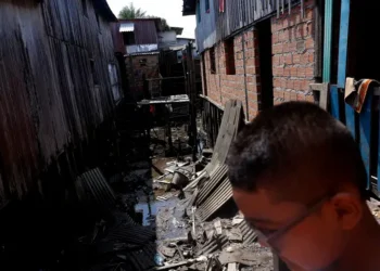 Mais de 3,4 bilhões de pessoas vivem sem saneamento básico no mundo, segundo a ONU. Especialista afirma na COP30 que falta de infraestrutura aumenta enchentes, secas, doenças e insegurança alimentar, exigindo políticas integradas e investimentos urgentes.