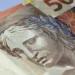 O Senado aprovou o Projeto de Lei 1.087/2025, que isenta do Imposto de Renda quem ganha até R$ 5 mil. A medida, que ainda depende de sanção presidencial, deve valer a partir de janeiro de 2026.