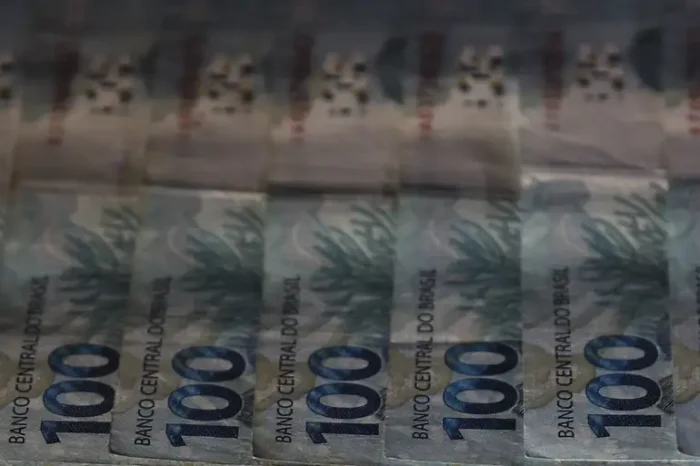 Após liquidação extrajudicial do Banco Master, correntistas e investidores terão acesso a recursos via FGC até R$ 250 mil. Entenda prazos, regras, limites, cobertura e como solicitar o ressarcimento.