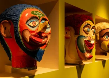 O Museu do Pontal, na Barra da Tijuca, celebra a ancestralidade negra em novembro com festival, exposições e atividades infantis. A programação inclui Mart’nália, Jongo da Serrinha e homenagens a Naná Vasconcelos e Sérgio Vidal.