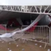 Tempestade com ventos de 95 km/h derruba estrutura em festa universitária em Regente Feijó (SP). Um morto e 40 feridos foram registrados.