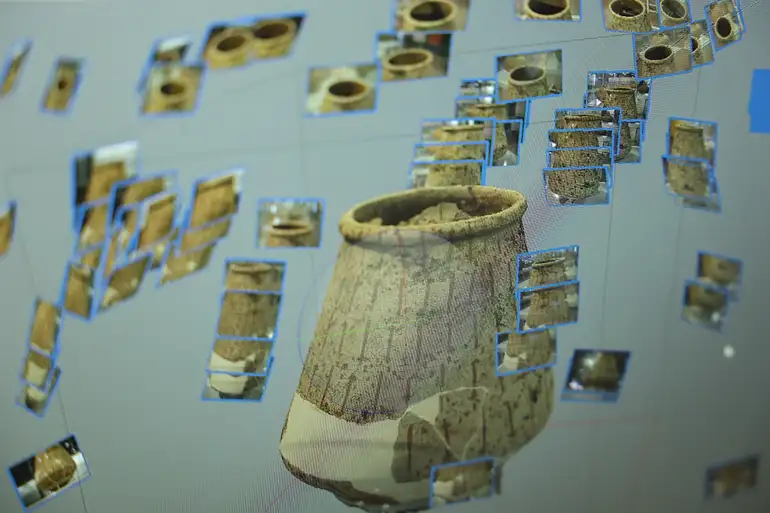 A PUC-Rio digitalizou 47 peças pré-colombianas do Museu do Marajó, criando modelos 3D de alta precisão para preservar a cultura marajoara e apoiar ações do projeto Amazonizar na Amazônia.