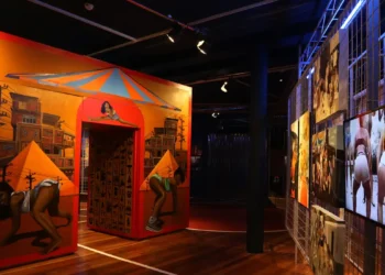 Exposição “FUNK: Um Grito de Ousadia e Liberdade” estreia no Museu da Língua Portuguesa com 473 obras que celebram o movimento cultural das periferias.