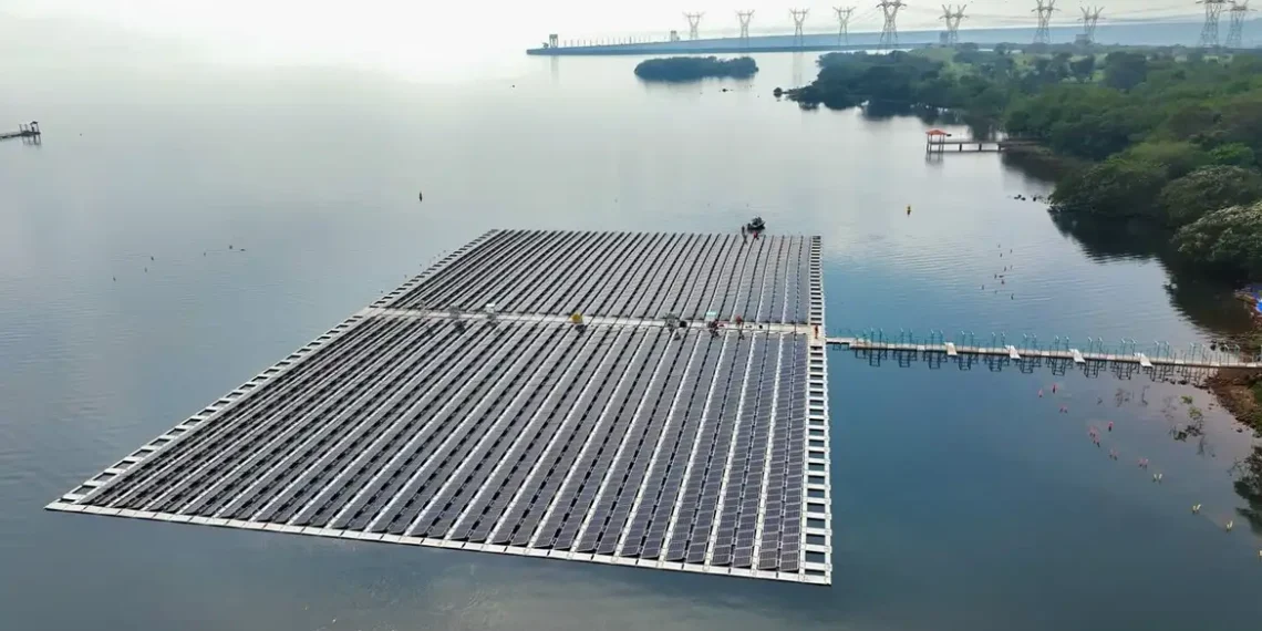 Brasil e Paraguai retomam em dezembro as negociações do Anexo C do Tratado de Itaipu. Reunião entre chanceleres também encerra questionamentos sobre ações da Abin e avança em agendas de infraestrutura, energia e segurança.
