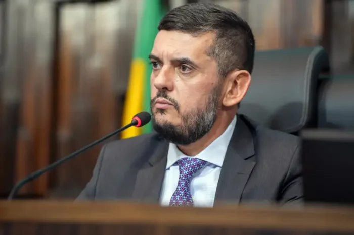 Alexandre de Moraes determina soltura do presidente da Alerj após decisão do plenário; Rodrigo Bacellar segue afastado do cargo e sob medidas cautelares.