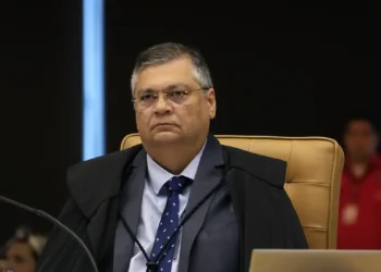 STF dá cinco dias para autoridades explicarem irregularidades no Dnocs após operação da PF que apura desvios de até R$ 22 milhões em obras financiadas por emendas.