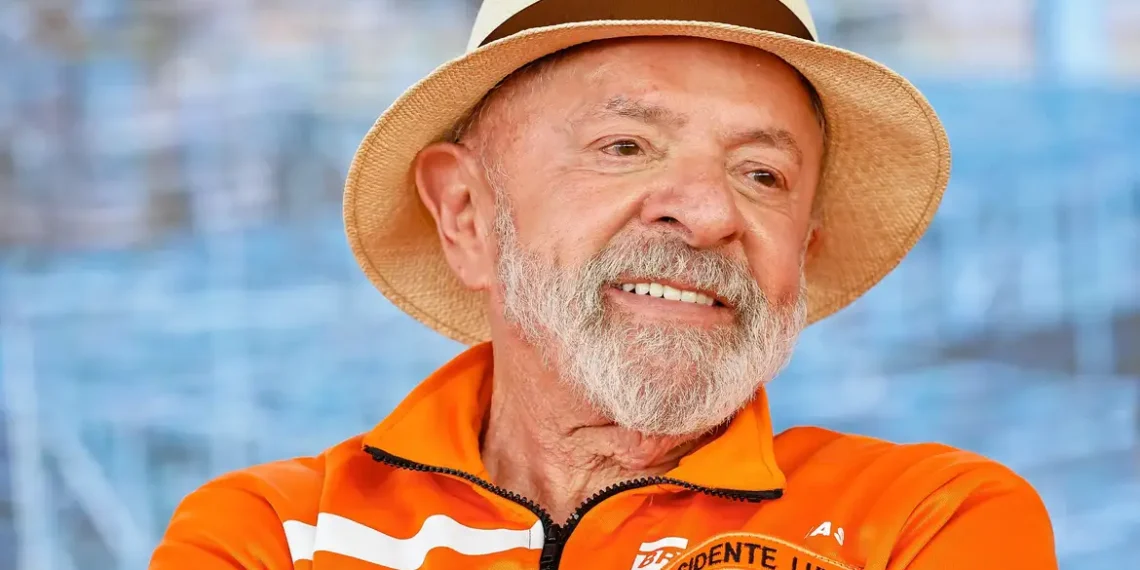 Lula condena casos recentes de feminicídio, cobra responsabilidade dos homens no enfrentamento à violência de gênero e promete campanha nacional de conscientização. Declaração ocorreu durante evento na Refinaria Abreu e Lima, em Pernambuco.
