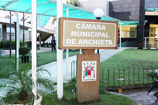 MPES ajuíza Ação Civil Pública contra a Câmara de Anchieta por excesso de cargos comissionados e descumprimento da regra do concurso público.