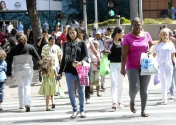 Pesquisa nacional mostra que 46% das mulheres brasileiras não se sentem respeitadas; 94% avaliam o Brasil como um país machista, segundo o DataSenado.