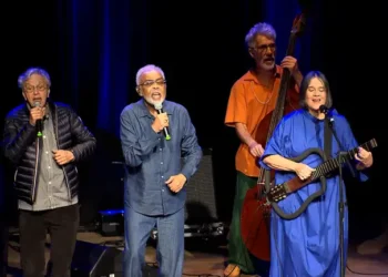 TV Brasil exibe edição especial inédita do Cena Musical em homenagem ao pianista Tenório Júnior, com participação de Gilberto Gil, Caetano Veloso e Joyce Moreno.