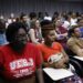 Há 22 anos, as cotas raciais da Uerj mudam vidas e ampliam o acesso ao ensino superior. Ex-alunos relatam mobilidade social, desafios e defendem atualização do modelo para a revisão de 2028.