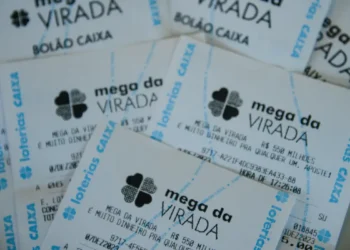 Apostas para a Mega da Virada podem ser feitas até as 20h de quarta-feira (31), em lotéricas ou pela internet. Prêmio estimado é de R$ 1 bilhão.