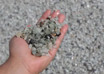 Relatório do Ipea mostra que o Brasil tem grande potencial geológico em minerais críticos, como lítio e níquel, e pode iniciar novo ciclo de investimentos para elevar sua participação na cadeia global da transição energética.