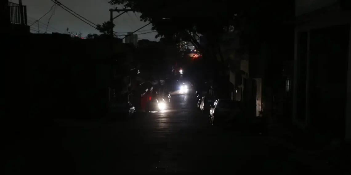 O Ministério de Minas e Energia afirmou que a Enel pode perder a concessão em São Paulo se não cumprir metas de qualidade, após apagão causado por ciclone extratropical.