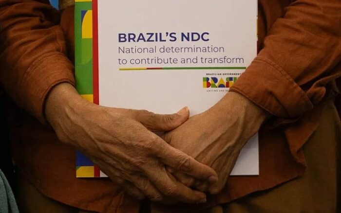 Governo do Brasil aprova novo Plano Clima, com metas para reduzir emissões e cumprir compromisso do Acordo de Paris até 2035 e 2050.