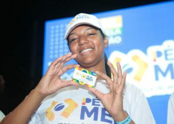Brasil intensifica políticas públicas para crianças e adolescentes com avanços em educação, saúde, direitos humanos, proteção digital, vacinação e combate à violência em todo o país.