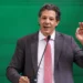 Fernando Haddad afirma que o Brasil registrará a menor inflação de sua história ao final do atual mandato. Ministro também aponta queda do desemprego, investimentos recordes e avanços fiscais.
