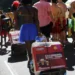 Ambulantes interessados em trabalhar no carnaval de rua do Rio de Janeiro podem se inscrever até 7 de janeiro de 2026. Sorteio das vagas ocorre no dia 8.