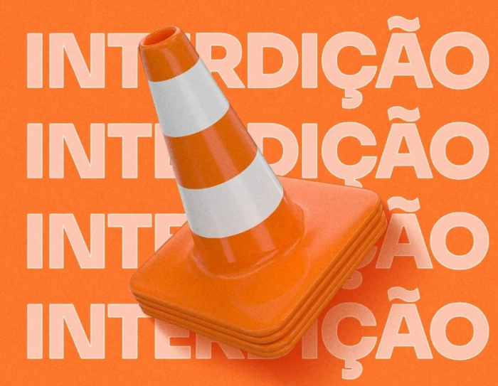 Vitória terá intervenções no trânsito durante o Réveillon. Avenidas da Grande São Pedro e de Camburi serão interditadas em horários específicos; confira rotas alternativas.