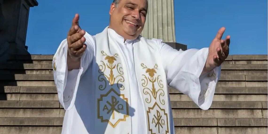 Padre Omar se apresenta na Lagoa Rodrigo de Freitas neste sábado com show gratuito e ação solidária que arrecada doações para projetos sociais ligados ao Cristo Redentor.