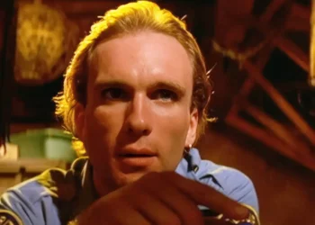 Ator Peter Greene, conhecido por Pulp Fiction e O Máskara, é encontrado morto aos 60 anos em Nova York; causa da morte não foi divulgada.