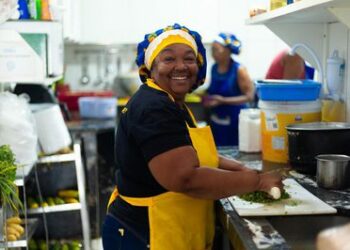 Governo ampliará a Estratégia Alimenta Cidades para até mil municípios a partir de 2026, fortalecendo políticas de segurança alimentar urbana e combate à fome.