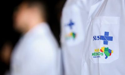 Programa Mais Médicos quase dobra número de profissionais em três anos, amplia atendimentos no SUS, reduz internações evitáveis e fortalece a Atenção Primária em 4,5 mil municípios.