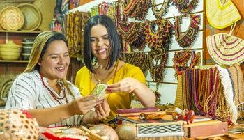 Turismo brasileiro atinge 8,2 milhões de empregos em 2025 e pode chegar a 9,7 milhões até 2035, consolidando-se como um dos principais motores da economia nacional.