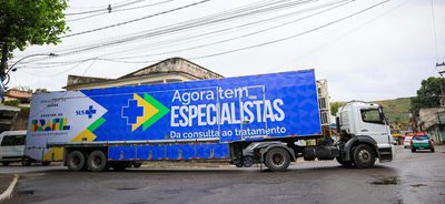 Carretas do programa Agora Tem Especialistas chegam a mais 15 municípios, ampliando para 39 as unidades de saúde da mulher, exames de imagem e oftalmologia disponíveis em 24 estados e no DF. Programa reduz filas e leva atendimento especializado a regiões de difícil acesso.