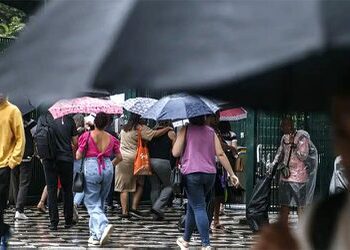 Ministério de Minas e Energia quer reunião com governo de São Paulo e prefeitura para alinhar responsabilidades e cobrar soluções da Enel após falhas no fornecimento de energia.